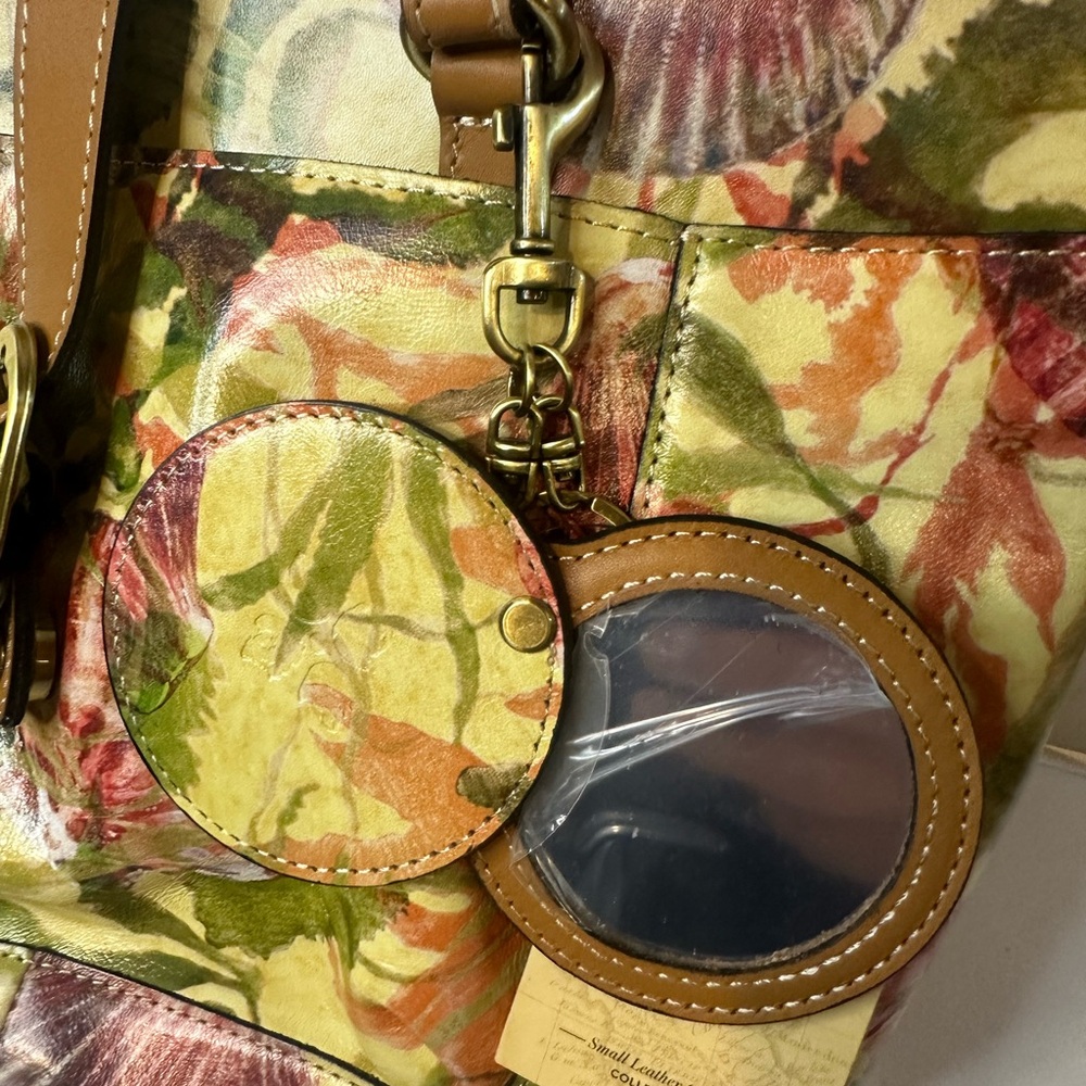 Liscia mirror hanging seashell seashore collection